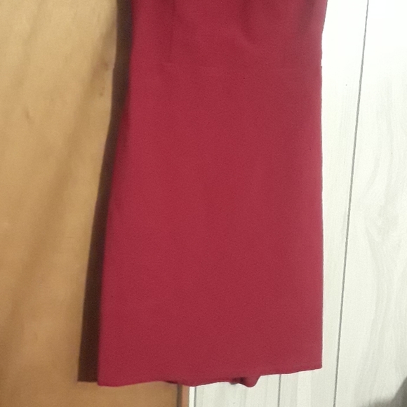NICOLE MILLER WOMEN'S SIZE 6 WINE COLOR DRESS - Picture 2 of 8